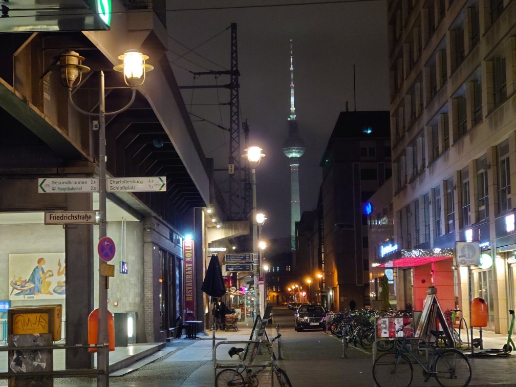  Fernsehturm Berlin.