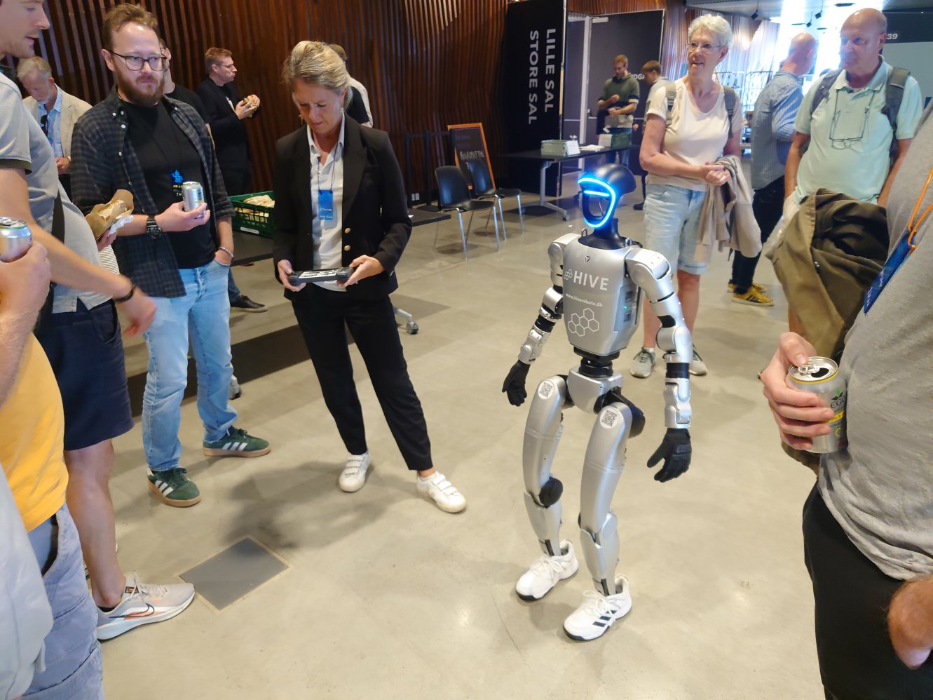 Robots. Dokk1. Aarhus. 28-30, August 2025. Robots. Dokk1. Aarhus. 28-30, August 2025.