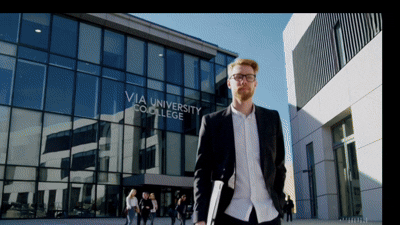 Simon goes to Via University College for lecture on Ai
